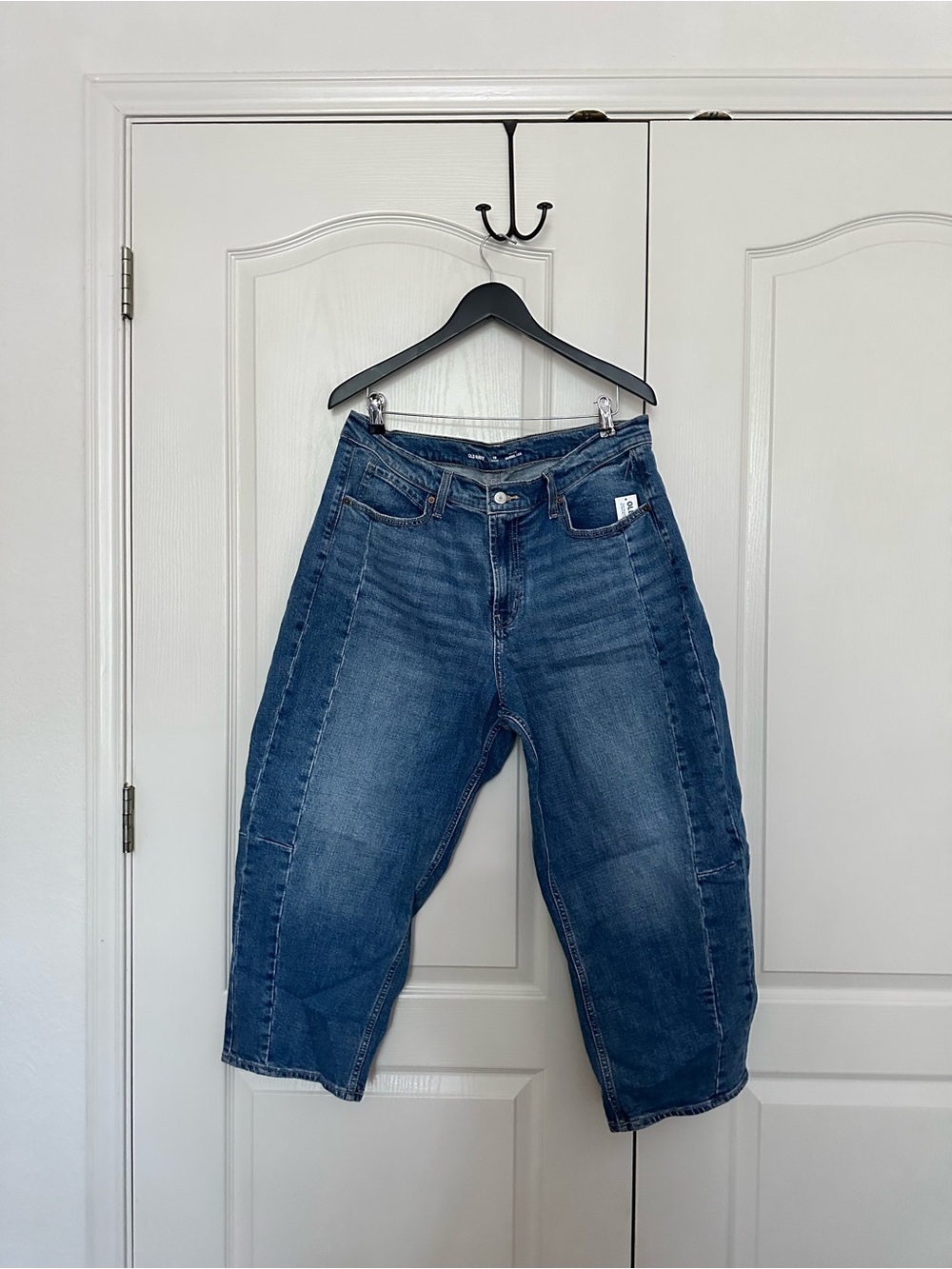 Old Navy High-Rise Barrel Leg Light Jeans